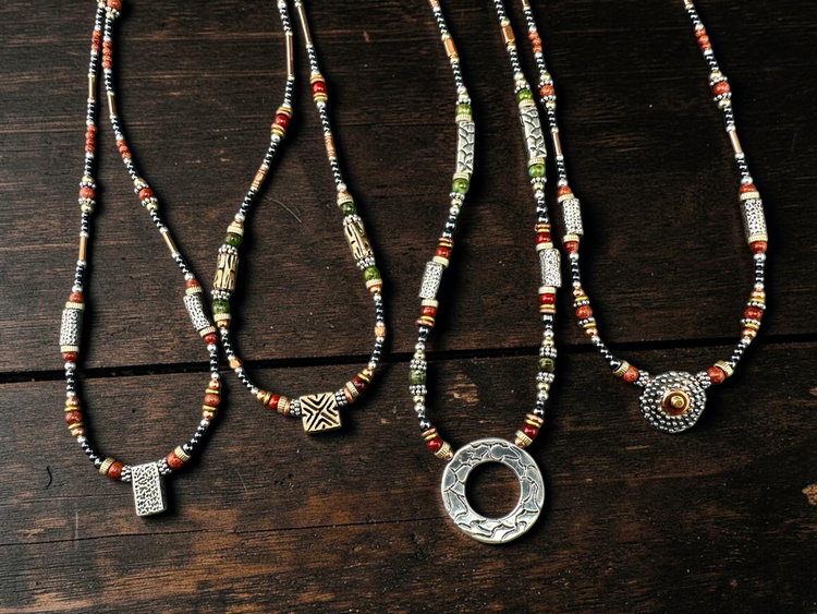 Roots-Beaded